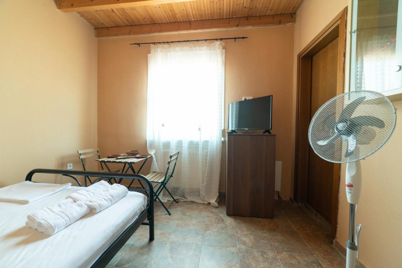 Maison Agistro Hotel Angistron Luaran gambar